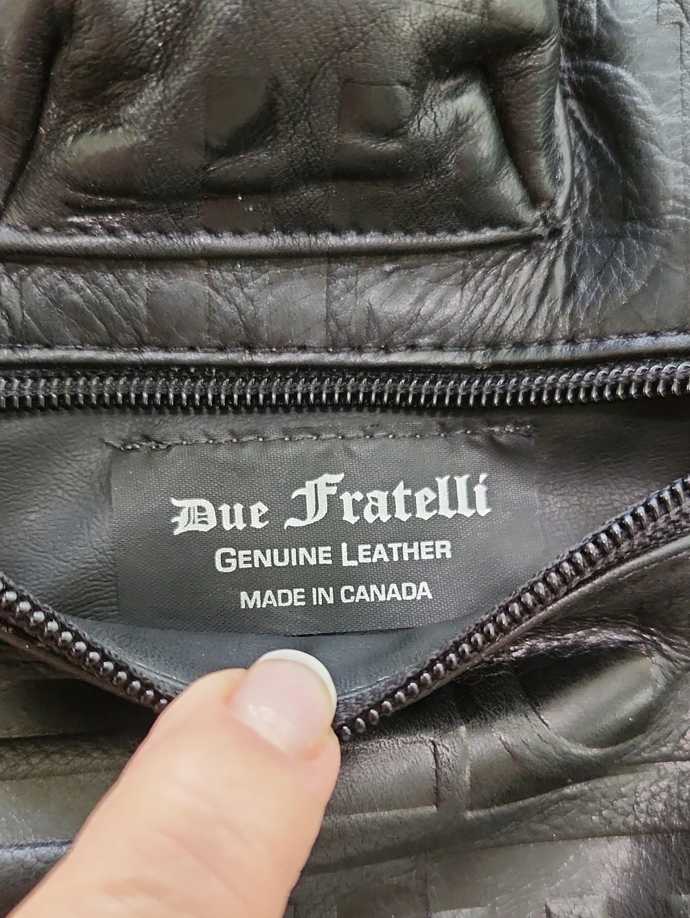 Vintage Due Fratelli Embossed Leather Sling Bag Black Crossbody Chest Pack Y2K